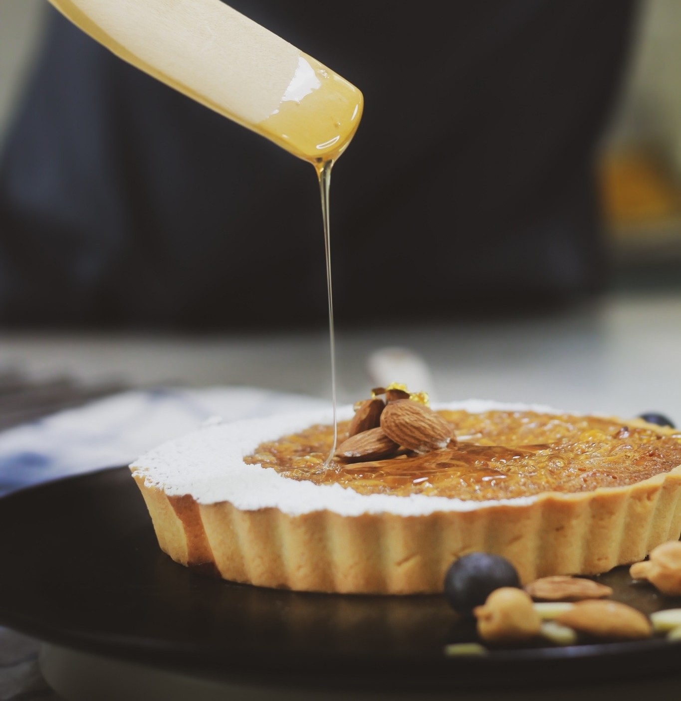 CARAMEL NUTS    TART